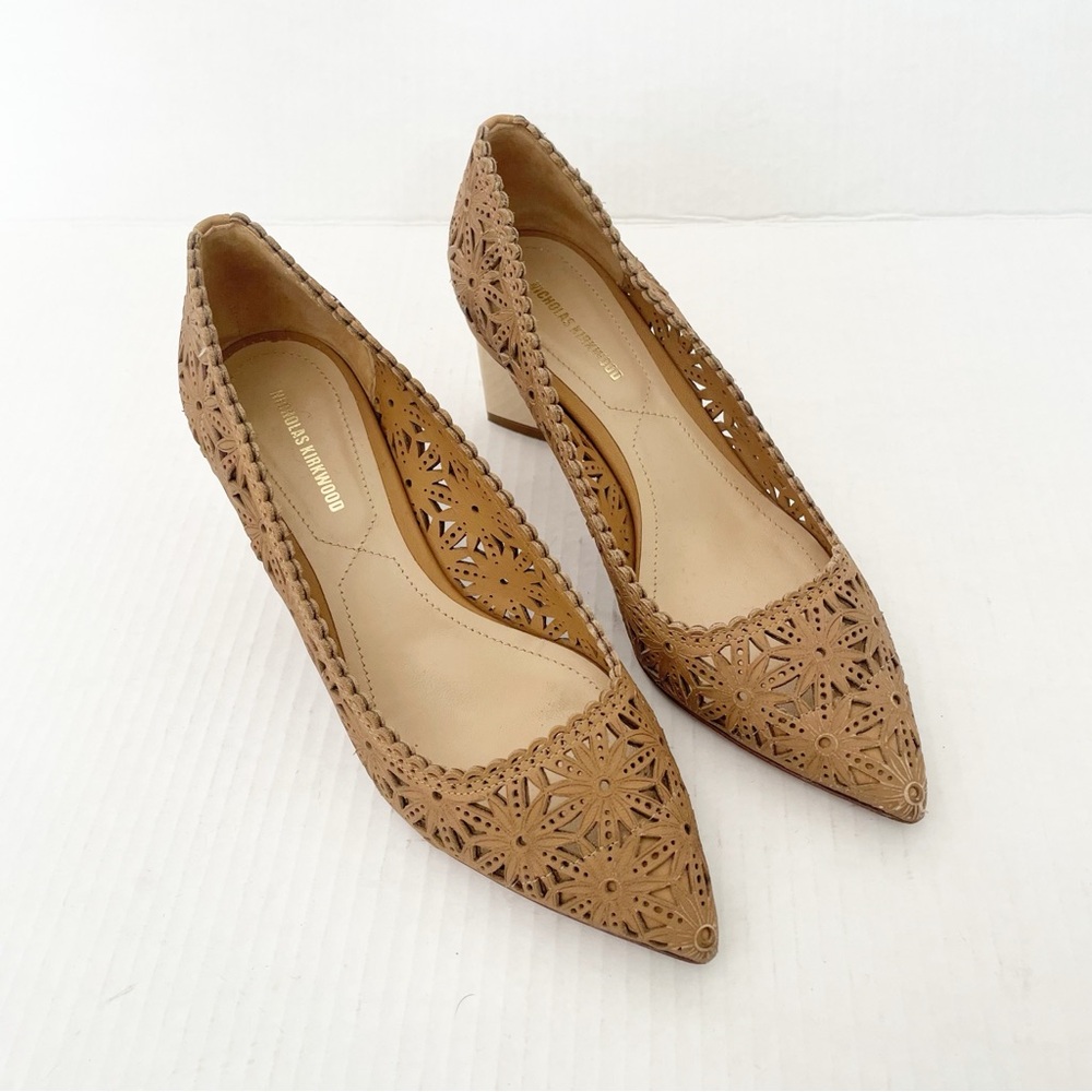 Nicholas Kirkwood Tan Beige Leather Laser Cut
Floral Pumps size 7